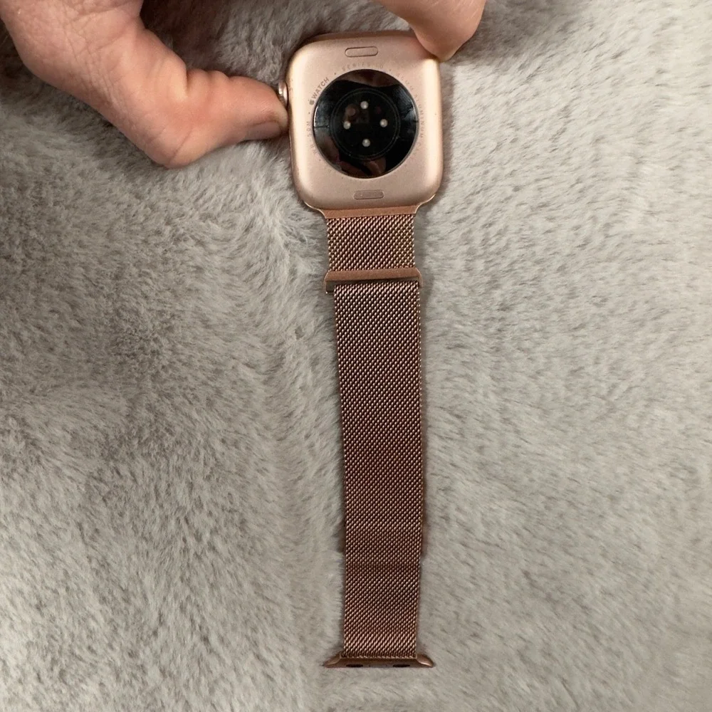Apple Watch Series 10 46mm Rose Gold Aluminum GPS Milanese Loop 100% Battery‎